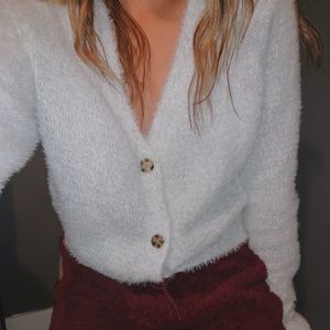 FUZZY LONG SLEEVE SWEATER
